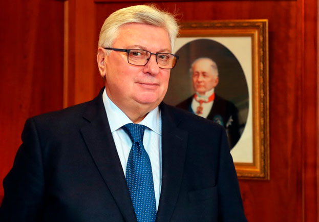 Уважаемый Анатолий Васильевич, с Днём рождения!