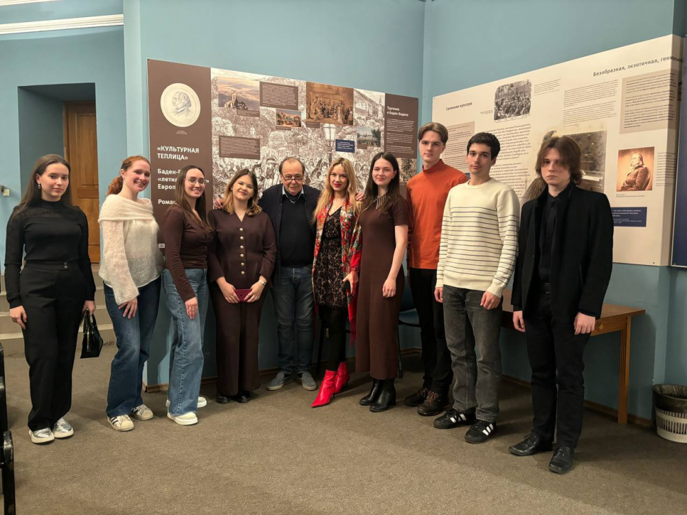 From Online to Offline: MGIMO Students Meet Maestro Wolfgang Scheidt